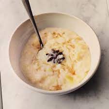 Jamie Oliver S 5 Ingredient Mango Rice Pudding Put 2 3 Cup Arborio Rice 4 Star Anise 12 Oz Of Frozen Mango 3 Tbsp Rice Pudding Baked Dessert Recipes Food