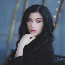 Ana Newberry's Instagram, Twitter & Facebook