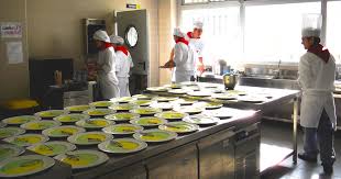 ¿has hecho algún curso intensivo y buscas escuelas de cocina en barcelona para si has decidido ser un profesional del mundo de la cocina , nuestra escuela de hostelería te ofrece los mejores cursos presenciales , con prácticas en. Jornadas De Hosteleria Granadina En El Cpifp Hurtado De Mendoza Zaidin