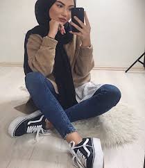 Muslim women in hijab, islamic niqab, chador, burka and scarf. Pinterest Adarkurdish Hijabi Outfits Casual Hijab Fashion Muslim Fashion Hijab