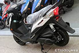 Gp 125 2nd terrol 3eme faubel images eurosport. 125æ©Ÿè»Šåªè¦41800å…ƒ å…‰é™½gpä¸€å¤©ç‹‚è³£983å°å¿«å¸¶èº«åˆ†è­‰åŽ»æŽ'éšŠ Ettodayè»Šé›² Ettodayæ–°èžé›²