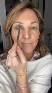 Amazing Hooded Eye Trick!!