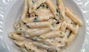 Sbattere formaggio e burro per circa 30″ in modo da ottenere un composto cremoso 2. Ricetta Penne Al Gorgonzola E Mascarpone Le Ricette Di Buonissimo