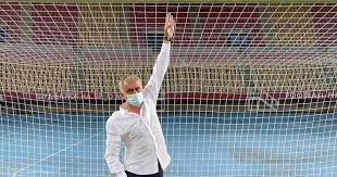 Президент гента пообіцяв, що продасть мене влітку після чемпіонату європи. Shkendiya Tottenhem Hotspur 1 3 Zhoze Mourinyu Poprosiv Zaminiti Vorota Pered Matchem Ligi Yevropi Uyefa Sport Tch Ua