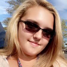 Arianna Bishop's Instagram, Twitter & Facebook