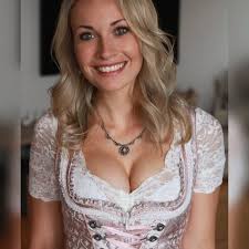 Hallo schöne Lady 😏 "Du bist eine sehr hübsche Frau" 😉