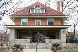This beautiful american foursquare house boasts traditional styling that is warm and inviting for family living. Prairie And Foursquare Architectural Styles Of America And Europe