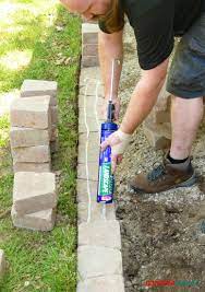 Diy Retaining Wall Construction For A Beautiful Garden Diy Retaining Wall Brick Garden Edging Garden Retaining Wall