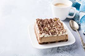 Duro e ciò non toglie che su carta, la prima citazione al torrone cremonese risalga solo al 1543. Ricetta Semifreddo Al Torrone Non Sprecare