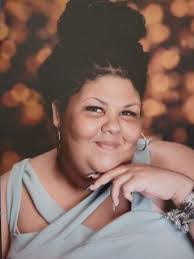 Traci Velez's Instagram, Twitter & Facebook