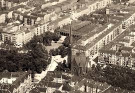 Die Arminius Markthalle An Der Turmstrasse Und Rechts Davor Die Heilandkirche 1920 Auf Dem Arminiusplatz Vor Der Markthalle Rathaus Historische Fotos Luftbild