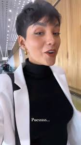 Andrea Bazarte Reina Hispanoamericana 2021, informa problemas en su vuelo  rumbo a Bolivia.