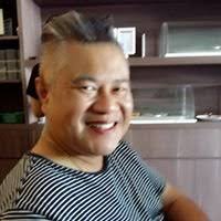 30年前的我们从你周润发大哥手上拿到大家的第一座，最受欢迎艺人的奖项⭐️ 昨天晚上，我最大的心愿就是能上台从你手中再次拿到奖项，但是愿望没实现😥  可是却被你邀请我们第一届红星上台合影留念😍太太感谢你没忘记我们🙏 ❤️谢谢你，我永远的偶像#