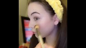 Maquillaje ahumado marrón