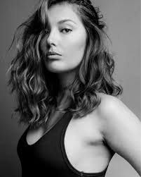 Isabel Tipton's Instagram, Twitter & Facebook