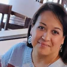 Edith Mendoza's Instagram, Twitter & Facebook