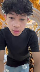 វីរៈណាន់និងការពុមពិត: ការតាមដានចេញពី Royal Family House