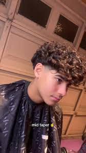 Curly hair specialist for curly cuts and health