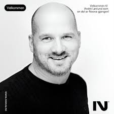 Si hei til André Løvlund! 🎉 Han kom inn dørene våre i dag med godt humør  og en lang liste med "noen burde lage dette", samlet opp gjennom over 35 år  innen