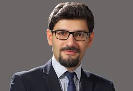 Personal Information Last Name: Fraihat First Name: Academic Rank Salam  Associate Professor Mobile: +971 585905883 Email: