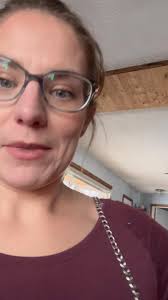 Where does one get a medium sized bag that’s cute? #momsbag #mompurse  #recommendation #helpplease #mediumpurse #wheretoshop