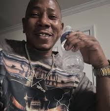 What are some red flags in past relationships?