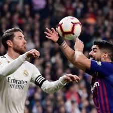 Die stimme stockte, im publikum wurden die augen feucht. Fc Barcelona Gewinnt Auch Clasico In Der Liga Gegen Real Madrid Fussball