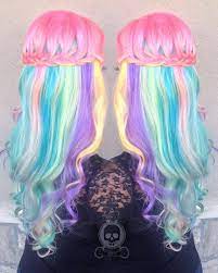 Think back to the carnivals you attended as a kid and the sugary sweet treat most of us used to eat between rides. 20 Styles With Cotton Candy Hair That Are As Sweet As Can Be