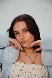 A Talk with Digital Influencer Evie Clark