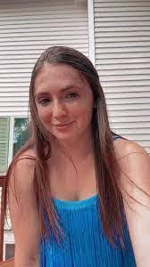 Cara Mcelroy's Instagram, Twitter & Facebook