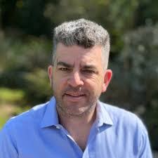 Deric Harris's Instagram, Twitter & Facebook