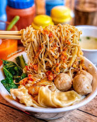 Tekstur bakmi yang disajikan terbilang agak kenyal dan alot. 10 Pilihan Tempat Makan Mie Di Jakarta Yang Enak Dengan Harga Bersahabat Tempat Com