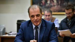 H eλληνική λύση για τις δηλώσεις του υπουργού ανάπτυξης περί ελεύθερης μετακίνησης μόνον των αλλοδαπών. Panepisthmio Kyproy Oydepote Yphr3e Foithths Mas O Belopoylos