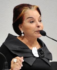 Dona Iris morre aos 79 anos, em Goiânia