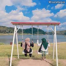 Lokasi waduk wadaslintang membentang i wilayah kebumen dan wonosobo sehingga anda bisa mengunjungi dari sudut wonosobo maupun kebumen. Tiket Masuk Waduk 1 Jaraknya Dari Pusat Kota Sekitar 40 Km