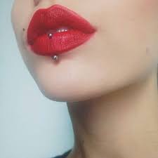 Dahlia (joker bite) dolphin bite. The Shapes Of Lips And Lip Piercing Types