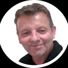 Discover why the hexagon shape shows up so often in nature:  https://bit.ly/3nK3GVN 😍