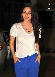 𝐌𝐎𝐍𝐒𝐓𝐄𝐑 😈 on Twitter: "#KiaraAdvani 🤩 Periya Soothu ...