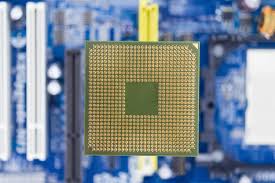 Intelが通常であれば「不良品」とみなされるCPUから大きく利益を得たとの指摘