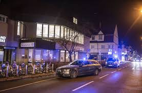 Hintergrund war ein banküberfall in bahnhofsnähe. Die Polizei Hat Moglicherweise Geplanten Bankuberfall In Stuttgart Vaihingen Verhindert Stuttgarter Nachrichten