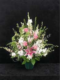 The passing of a loved one is a difficult time. Touch Of Pink In Santa Fe Springs Ca Le Fleur Floral Couture
