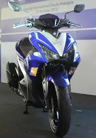 Motor ini mempunyai mesin 150cc yang bertenaga dan awet bahan bakar. Kenapa Yamaha Aerox 155 Menggunakan Ban Paling Besar Dikelasnya Permanatriaz Com