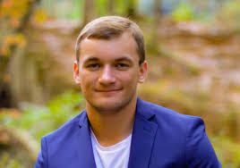 Sam Cagle's Instagram, Twitter & Facebook