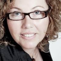 9 "Iris Beyer" profiles