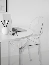 Louis Ghost By Kartell In The Shop Ghost Chair Cheap Dining Room Chairs Transparent Chair