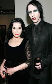 5 watchers7.1k page views33 deviations. Diat Der Stars Dita Von Teese Ausgewogene Diat Flacher Bauch Ubungen Style Und Beauty Tipps