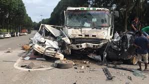 Kemalangan kemalangan jalan raya kebiasaan kebiasaan berlaku di jalan raya yang yang sesat. Dua Terbunuh Lori Brek Rosak Rempuh Tujuh Kenderaan