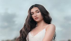 A man's man is the leader of the pack, the kind of man other men look up to after an accident with the hairdryer, he suddenly has the power of hearing what women think and what they think of him isn't what he expected. It S Not You It S Her Why Women Don T Know What They Want
