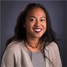 Noelle Hillman's Instagram, Twitter & Facebook