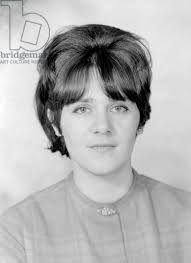 Jacqueline Wingfield's Instagram, Twitter & Facebook